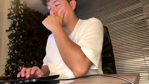 Snapshot of _mr_panda_ chatting on 12.05.24 Panda online show from 12.05.24