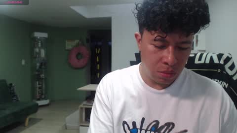 Snapshot of _mr_panda_ chatting on 01.13.25 Panda online show from 01.13.25