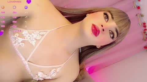 Snapshot of _natsuki chatting on 02.14.25 _natsuki online show from 02.14.25