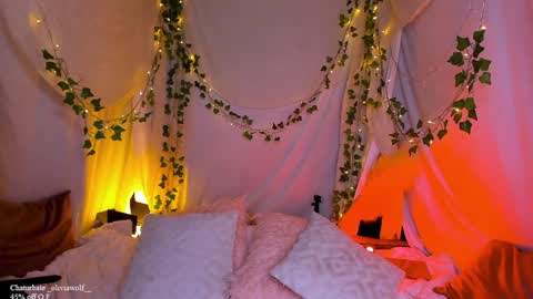 Snapshot of _oliviawolf__ chatting on 01.06.25 Olivia Wolf online show from 01.06.25