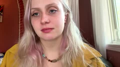 Snapshot of _peaceoutgirlscout_ chatting on 10.26.25 _peaceoutgirlscout_ online show from 10.26.25