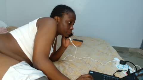 Snapshot of _peach_p chatting on 09.13.25 Peach online show from 09.13.25