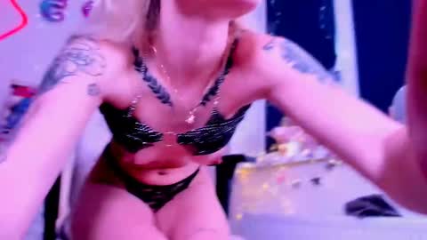 Snapshot of _ravena chatting on 02.03.25 _ravena online show from 02.03.25