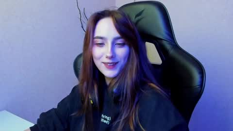 Snapshot of _silverdream chatting on 12.23.24 _silverdream online show from 12.23.24