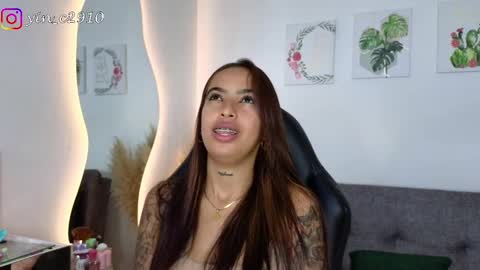 Snapshot of _sophiebrown__ chatting on 01.11.25 Andrea  The Next Stream  Wednesday online show from 01.11.25