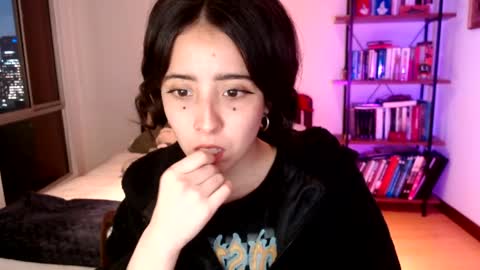 Snapshot of _trriak_ chatting on 02.26.25 luna online show from 02.26.25