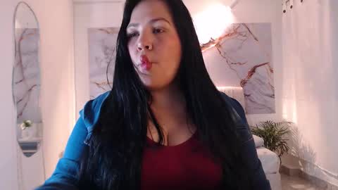 Snapshot of _valeriamiller chatting on 11.06.25 valeria online show from 11.06.25