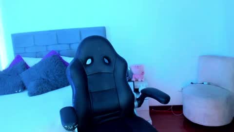 Snapshot of _viviana chatting on 12.26.24 INSTAGRAM pinzon viviana online show from 12.26.24