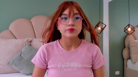 Snapshot of _vix555_ chatting on 12.15.24 Vix online show from 12.15.24