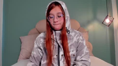 Snapshot of _vix555_ chatting on 12.26.24 Vix online show from 12.26.24