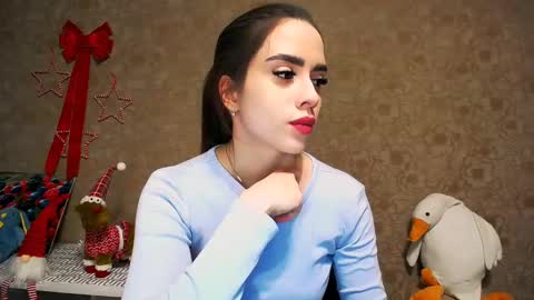 Snapshot of _your_fantasy_girl chatting on 12.27.24 Alisa online show from 12.27.24