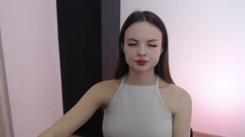 a_ariella_ online show from 10.13.25