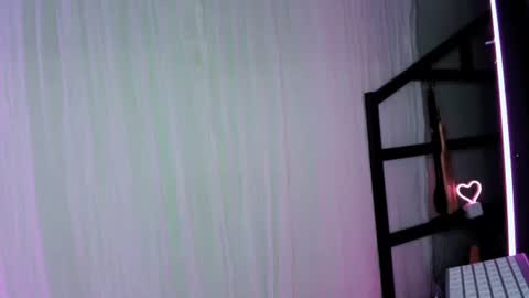 Snapshot of aaliyahlayla chatting on 10.11.25 Aaliyahlayla online show from 10.11.25