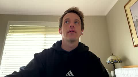 Snapshot of aanal341330 chatting on 10.04.25 Kris online show from 10.04.25