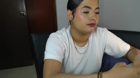 Snapshot of abbie777 chatting on 09.30.25 abbie777 online show from 09.30.25