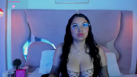 abbiejones_ online show from 09.18.25