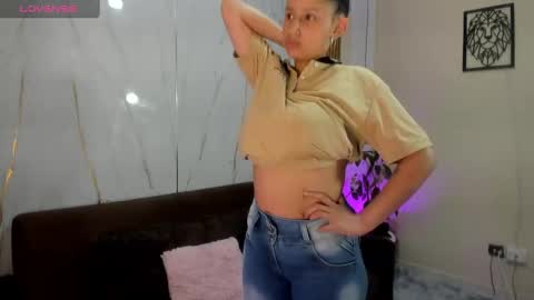 Snapshot of abby_milky chatting on 09.29.25 abby_milky online show from 09.29.25