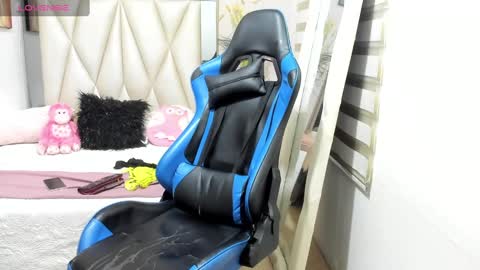 Snapshot of abby_sexyxx chatting on 01.08.25 abby sexyxx online show from 01.08.25