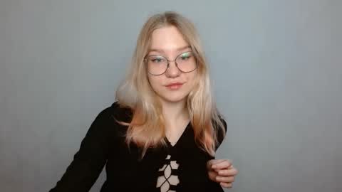 Snapshot of abbymoore__ chatting on 02.06.25 Abby Lovense is active online show from 02.06.25