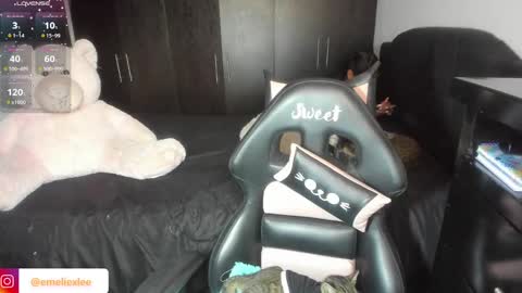 Snapshot of abbyxlee chatting on 02.05.25     online show from 02.05.25