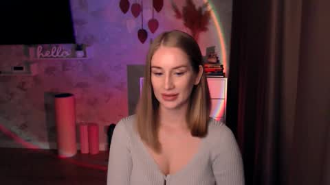 Snapshot of abigail_flex chatting on 10.04.25 Anna online show from 10.04.25