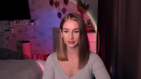 Snapshot of abigail_flex chatting on 10.07.25 Anna online show from 10.07.25