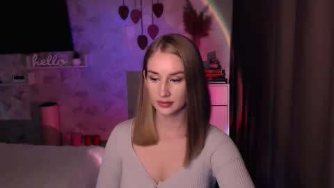 Snapshot of abigail_flex chatting on 10.12.25 Anna online show from 10.12.25