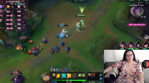 Snapshot of achubbygummy chatting on 10.04.25 AChubbyGummy online show from 10.04.25