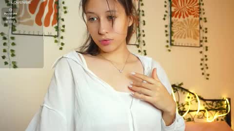 Lily n Jenny online show from 10.11.25