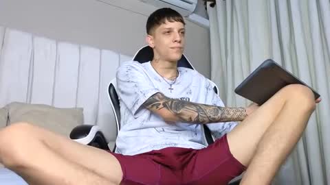 Snapshot of adam_hard_ chatting on 09.11.25 Adam online show from 09.11.25