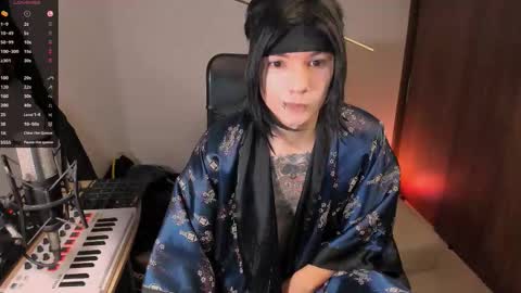 Snapshot of adam_rocket chatting on 10.12.25  Adam online show from 10.12.25