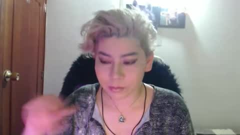 Snapshot of adan_romanoff chatting on 11.02.25 adan_romanoff online show from 11.02.25