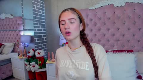 Snapshot of adelainebest chatting on 12.18.24 Adelaine online show from 12.18.24