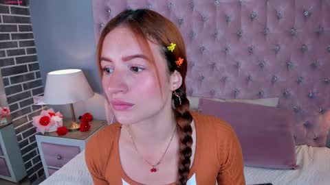 Snapshot of adelainebest chatting on 02.21.25 Adelaine online show from 02.21.25