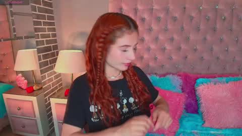 Snapshot of adelainebest chatting on 10.08.25 Adelaine online show from 10.08.25