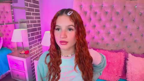 Snapshot of adelainebest chatting on 10.22.25 Adelaine online show from 10.22.25