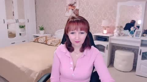 Snapshot of adelemoran chatting on 02.09.25 AdeleMoran online show from 02.09.25