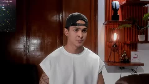 Snapshot of adonis_dlh chatting on 12.04.24 Adonis online show from 12.04.24