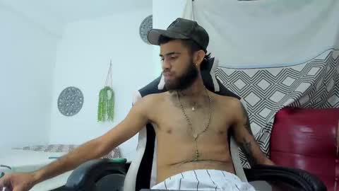adri_sexboy229 online show from 10.12.25