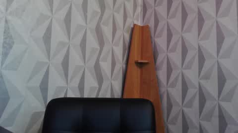 Snapshot of aelita_night chatting on 09.24.25 aelita_night online show from 09.24.25