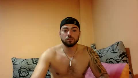 Snapshot of aerthurethan chatting on 10.27.25 aerthurethan online show from 10.27.25