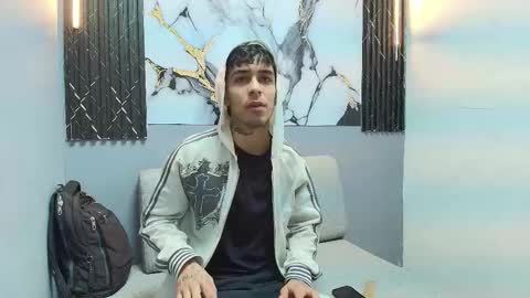 Snapshot of aethon_noir chatting on 11.11.25 AETHON online show from 11.11.25