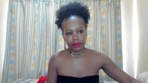 Snapshot of aficangagqueen chatting on 09.29.25 AfricanSquirtQueen online show from 09.29.25