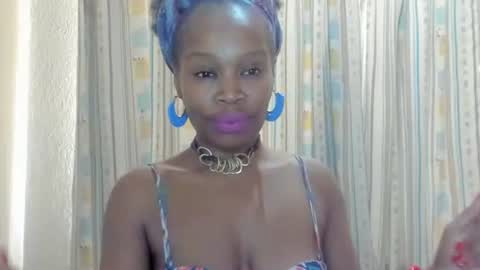 Snapshot of aficangagqueen chatting on 11.08.25 AfricanSquirtQueen online show from 11.08.25