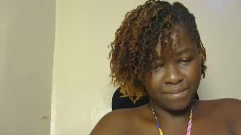 Snapshot of african_sluttygal chatting on 11.11.25 african_sluttygal online show from 11.11.25