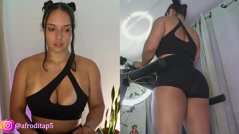 Snapshot of afrodita_p_ chatting on 02.25.25 Afrodita P online show from 02.25.25