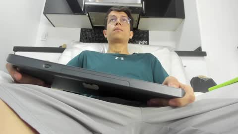 Snapshot of agarevans chatting on 12.11.24 AGAR online show from 12.11.24