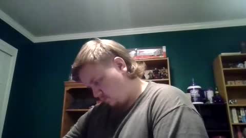 aholbrooks253 online show from 12.04.24