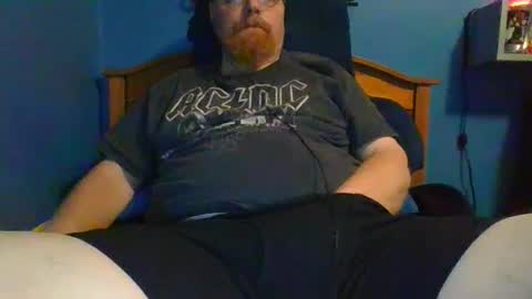 Snapshot of ahrnycumtoy chatting on 02.14.25 hrnycummer online show from 02.14.25