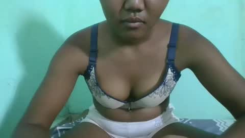 Snapshot of aimeamour chatting on 02.11.25 aimeamour online show from 02.11.25